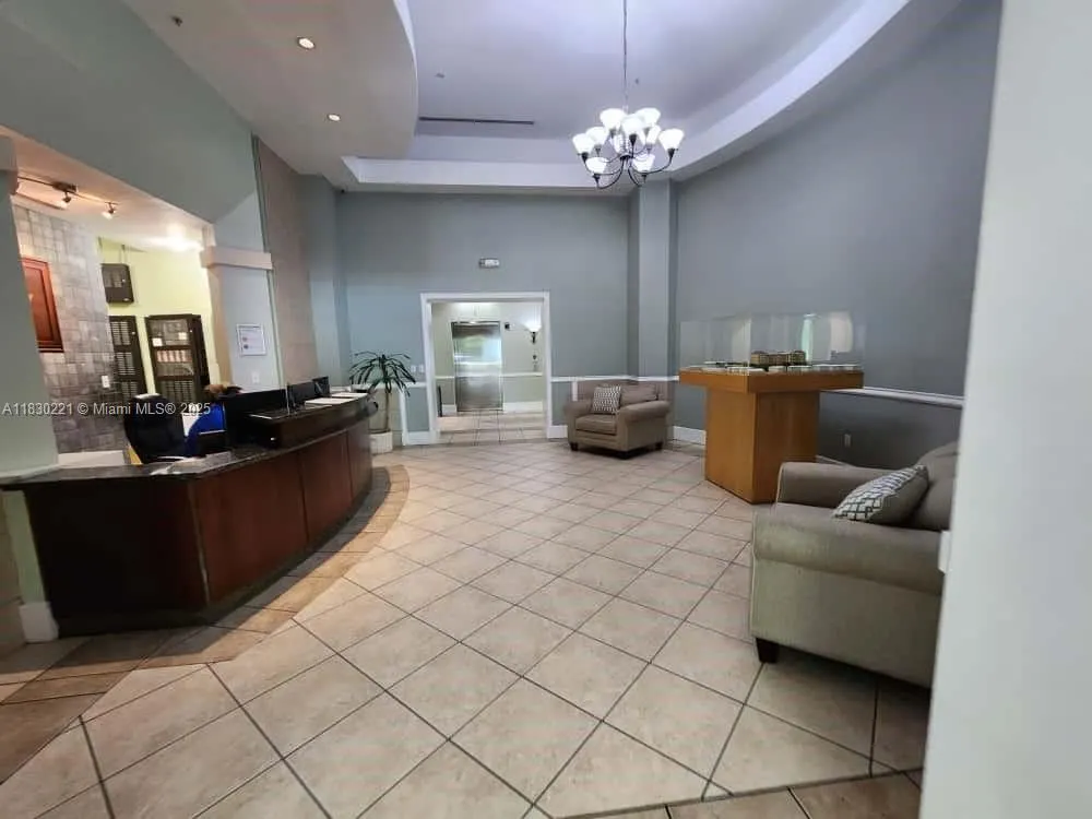 50 Menores Ave, #832