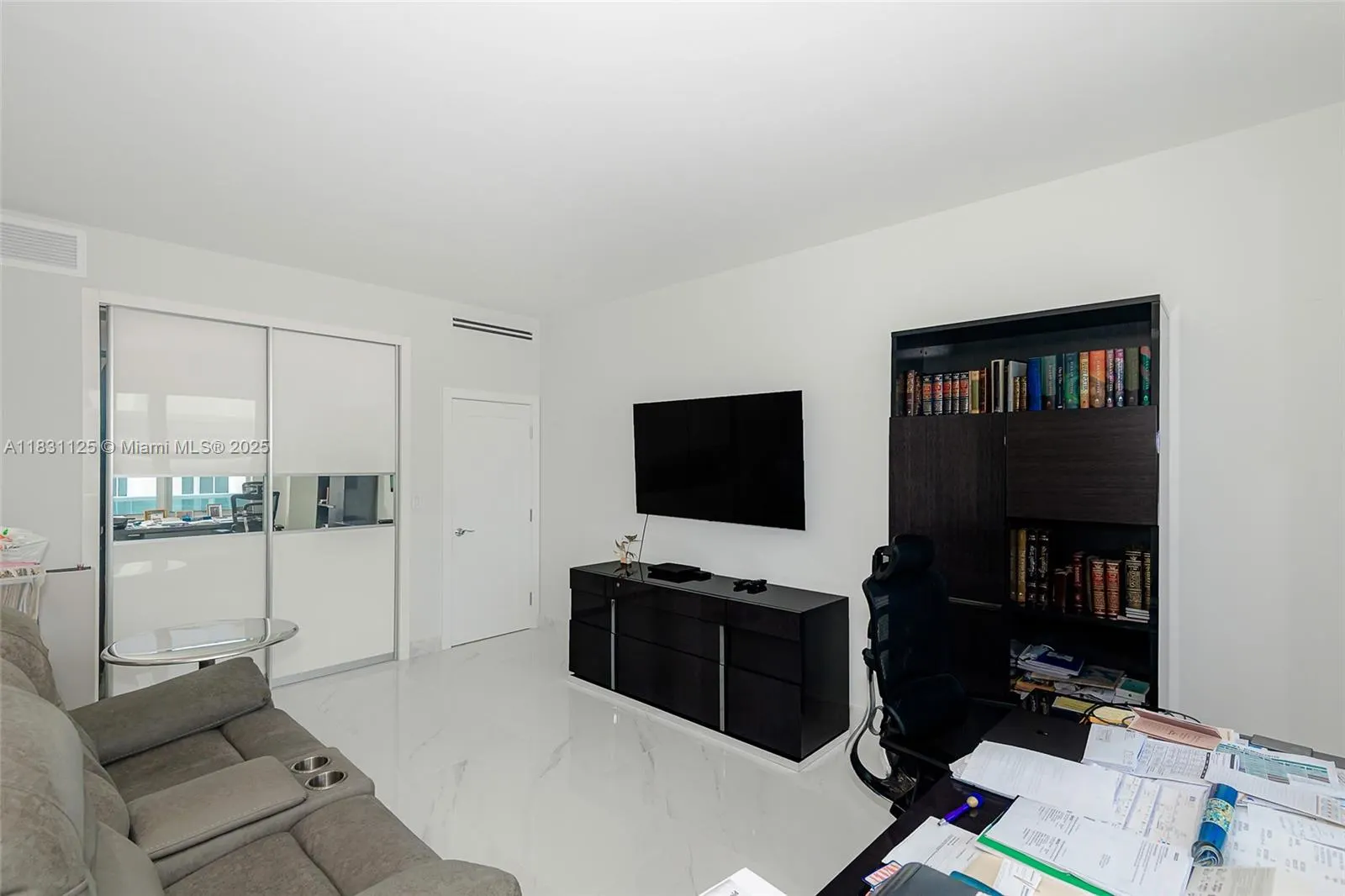 9511 Collins Ave, #1502