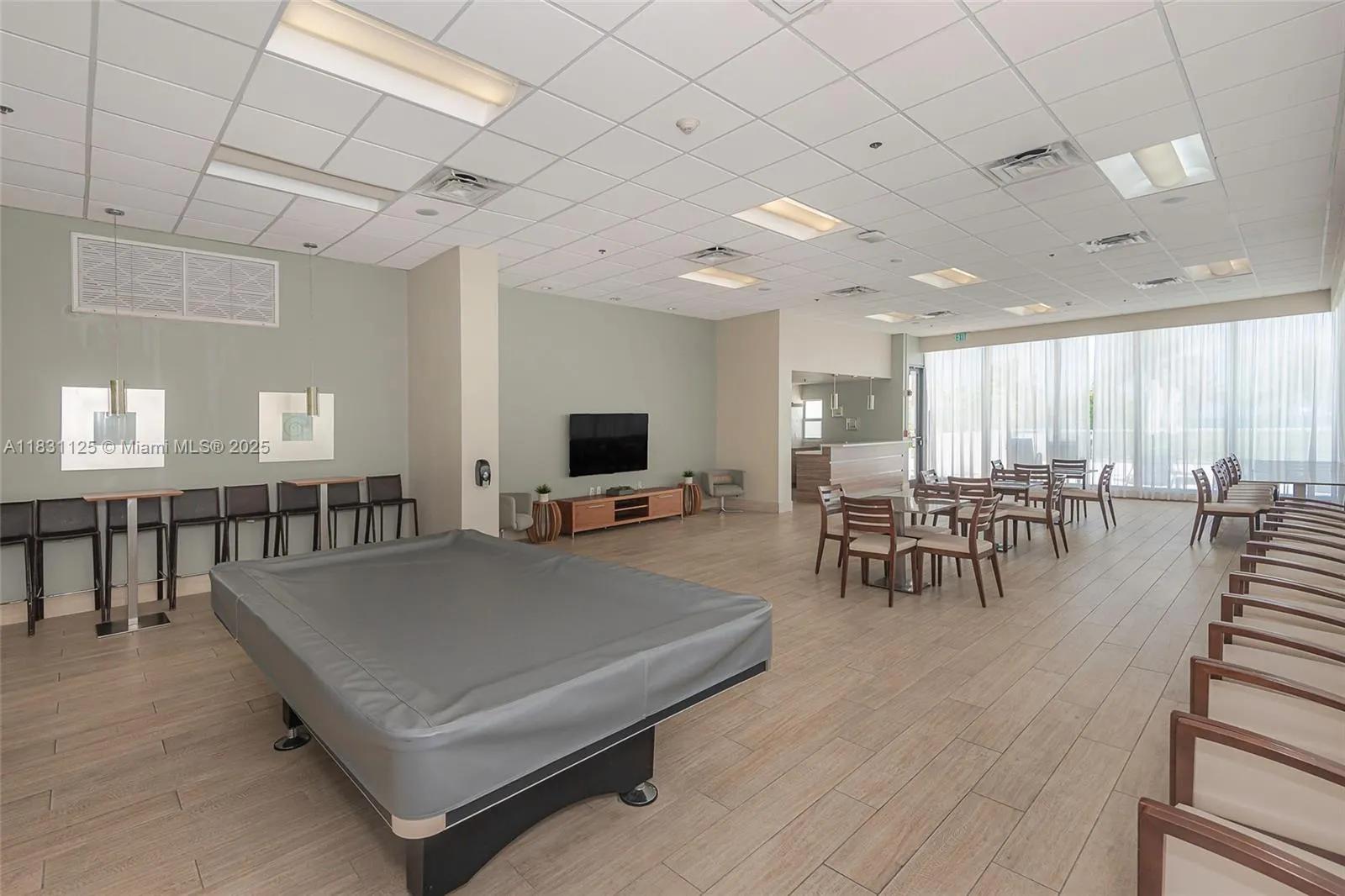9511 Collins Ave, #1502