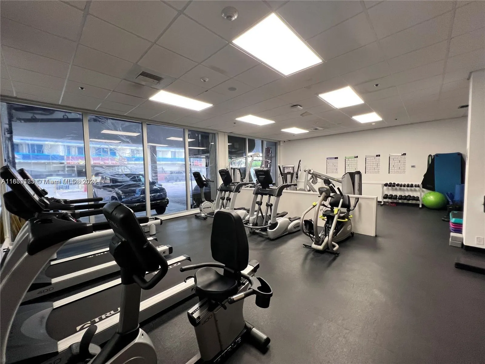 9511 Collins Ave, #1502