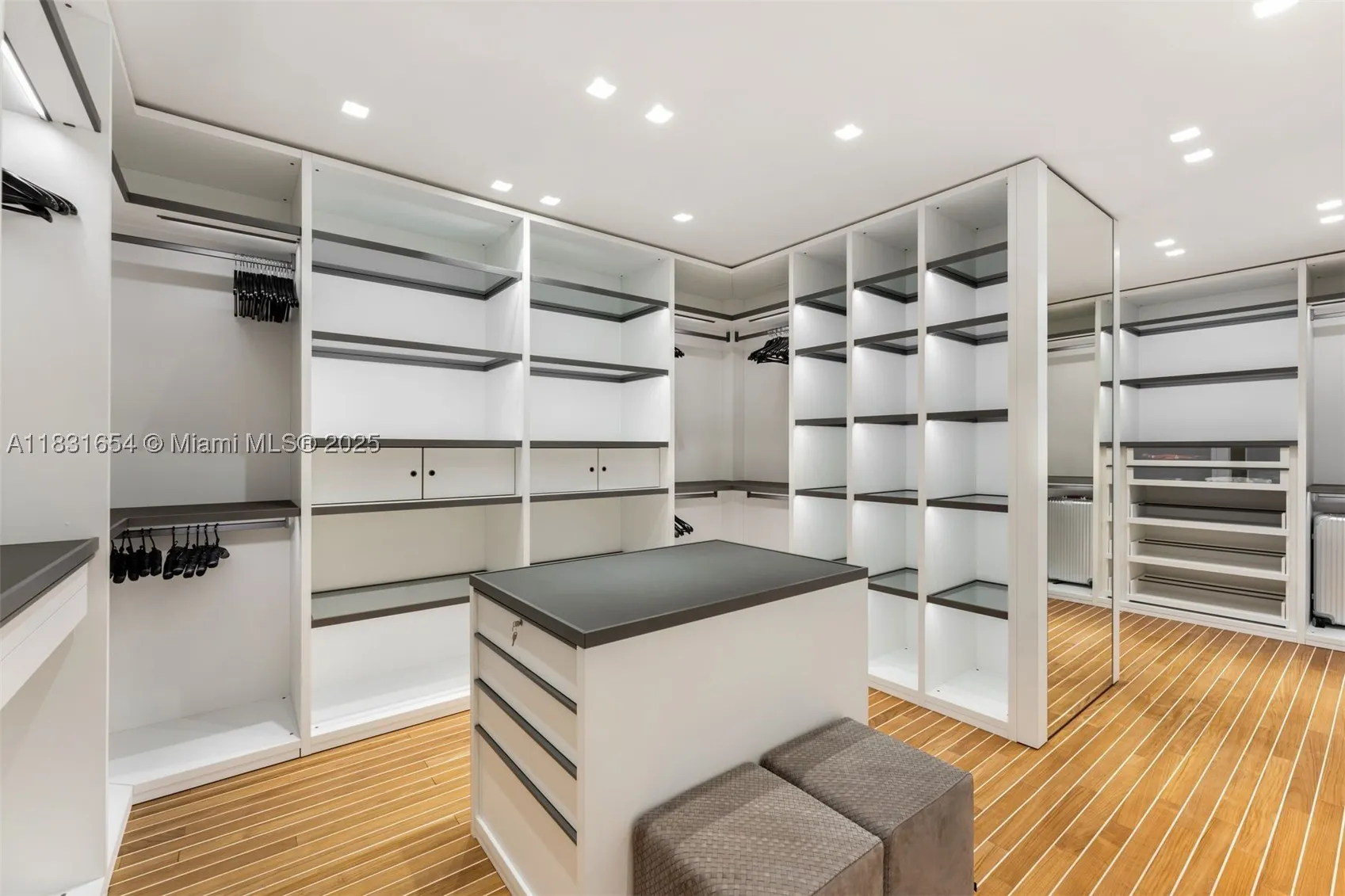 9349 Collins Ave #1101