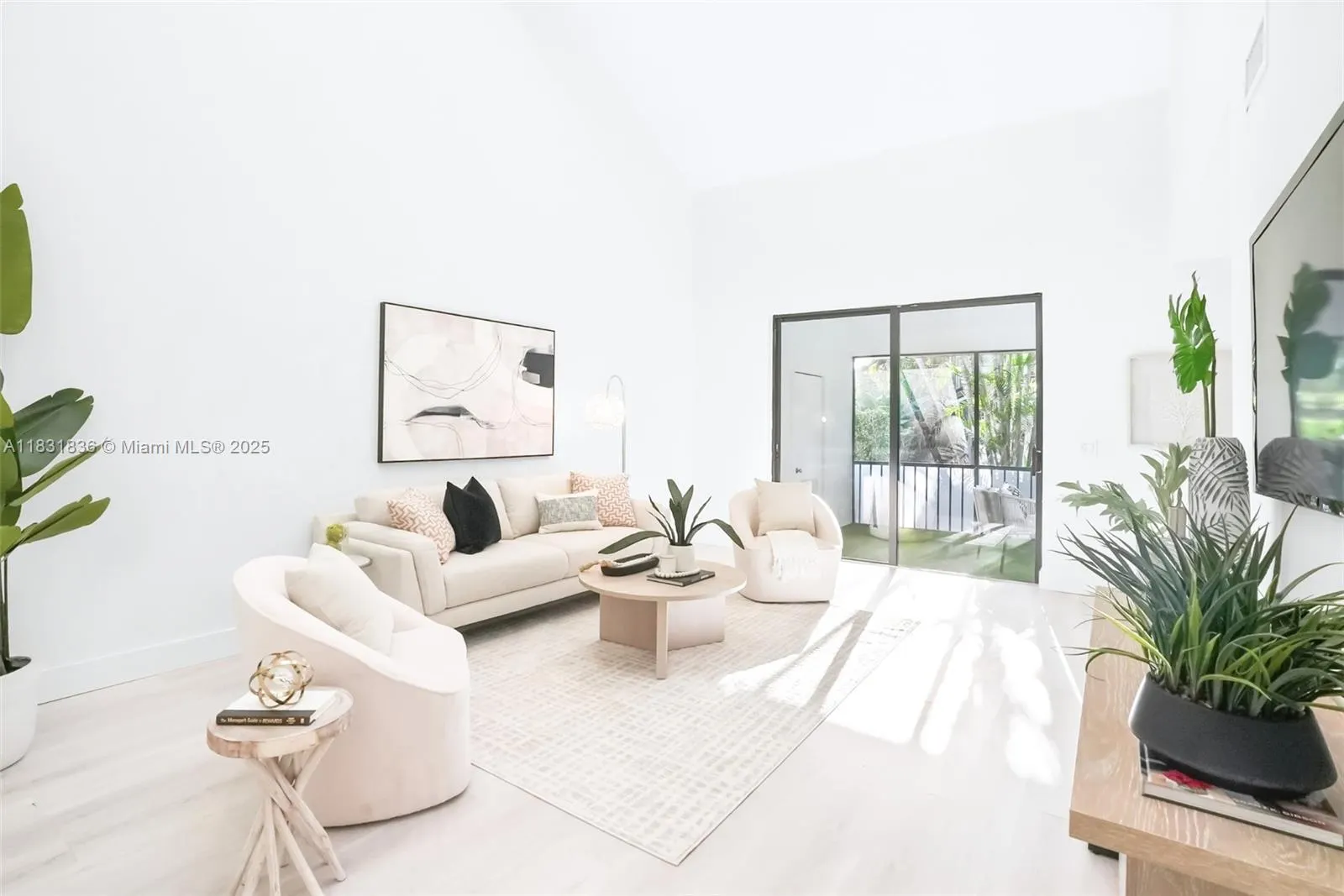 7829 La Mirada Dr