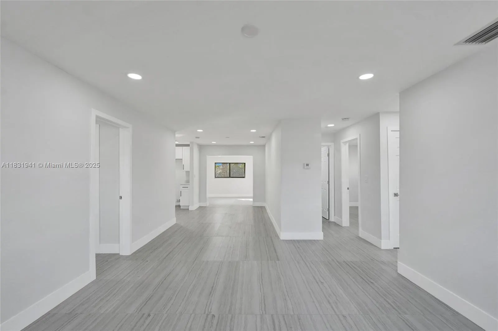 212 SW 11th Ave