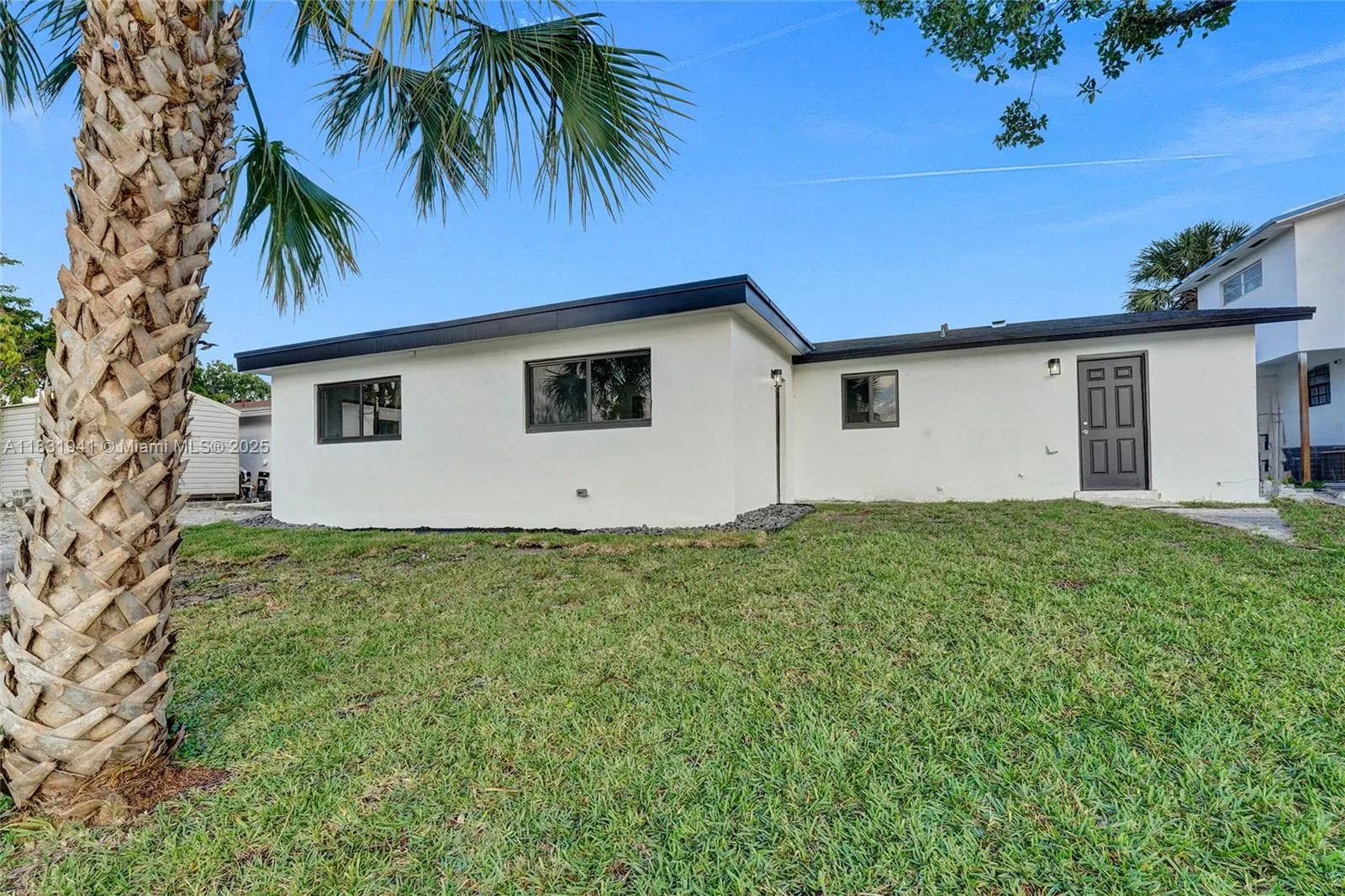 212 SW 11th Ave