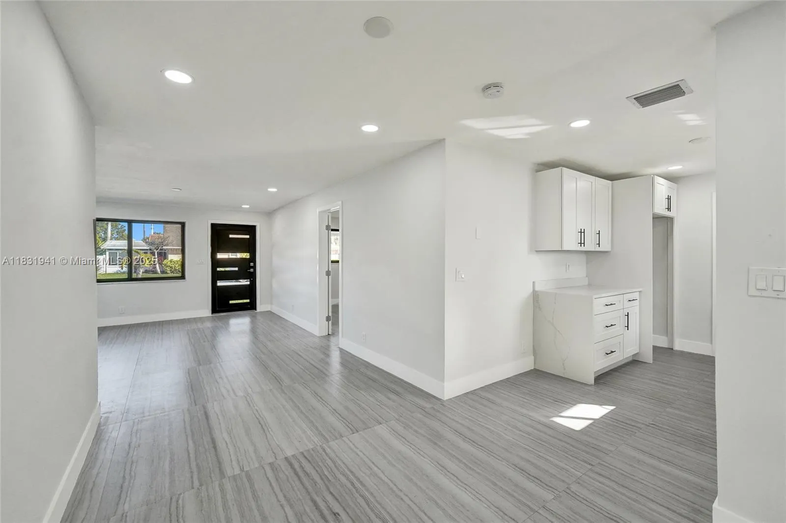 212 SW 11th Ave