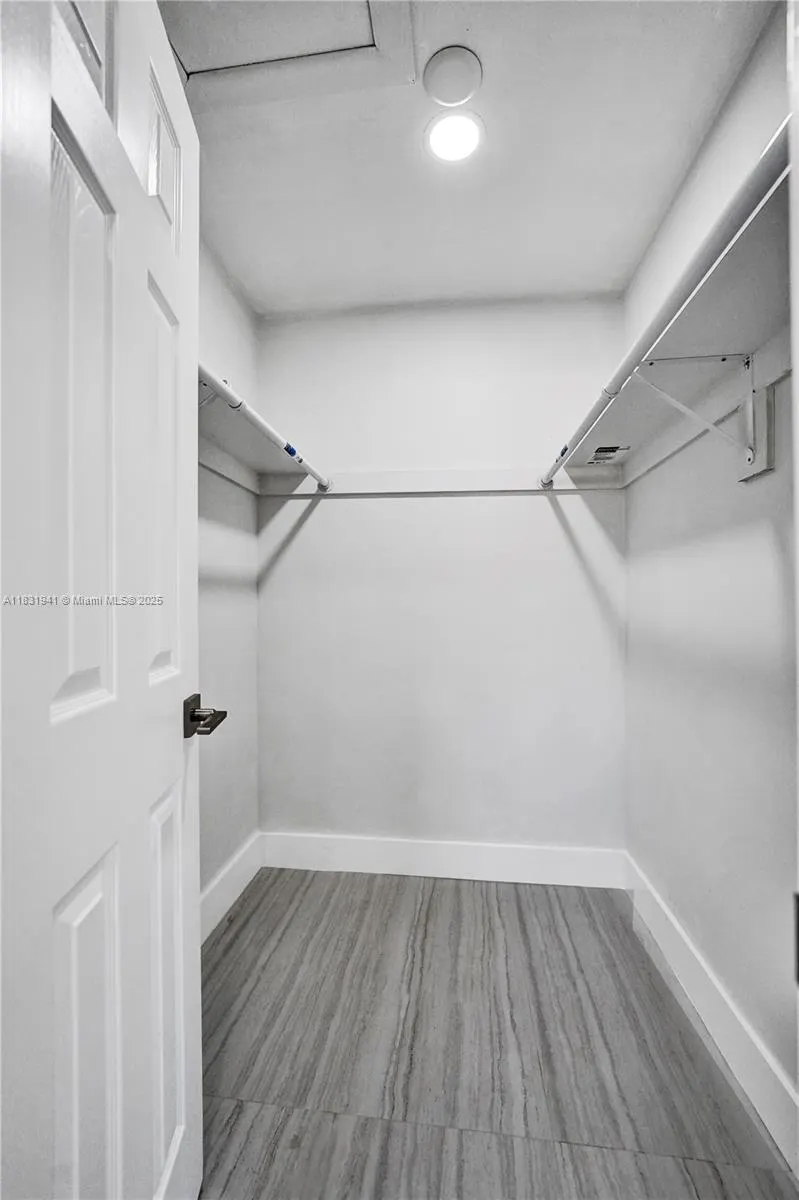 212 SW 11th Ave