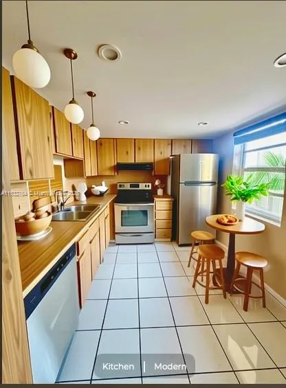 401 SE 3rd St, #405