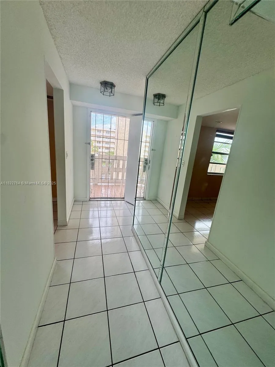 401 SE 3rd St, #405