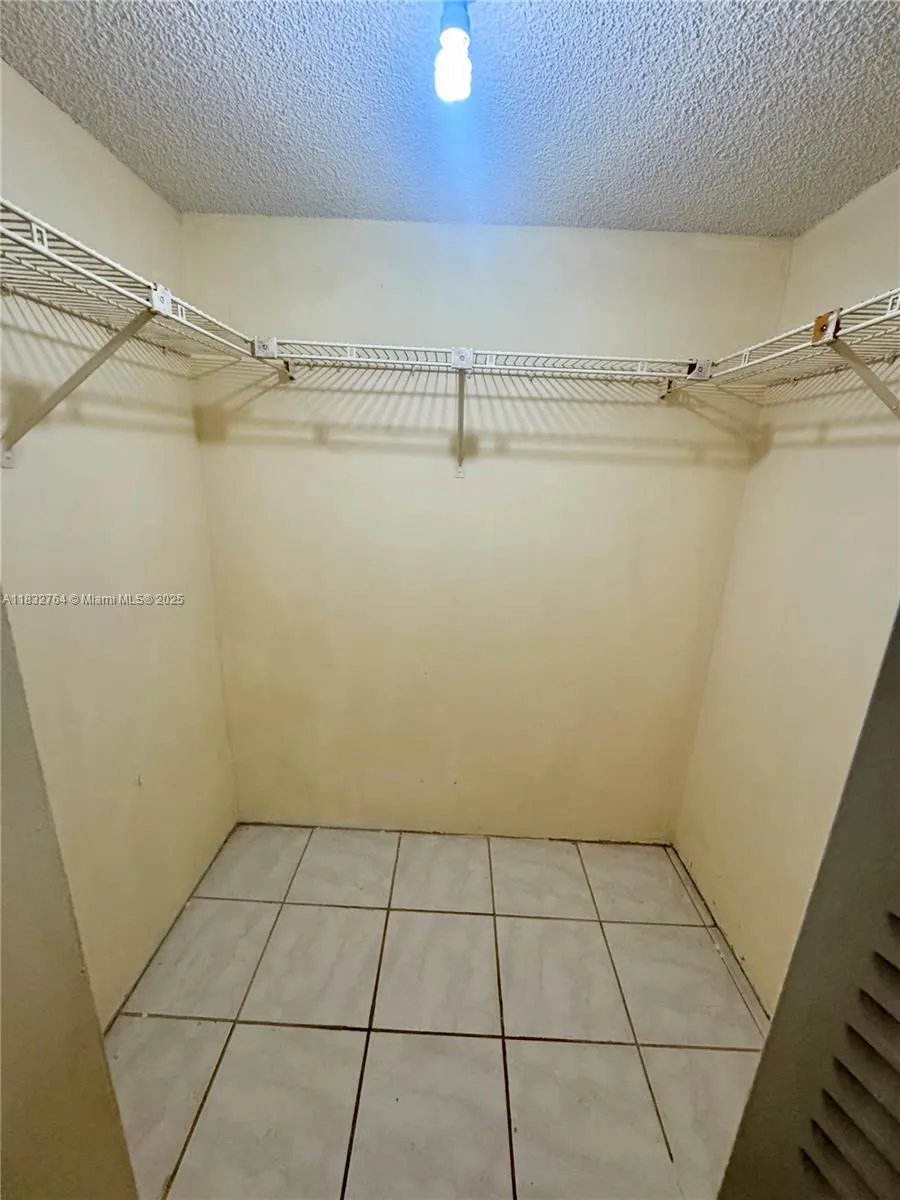 401 SE 3rd St, #405