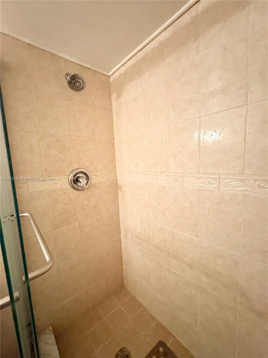 401 SE 3rd St, #405