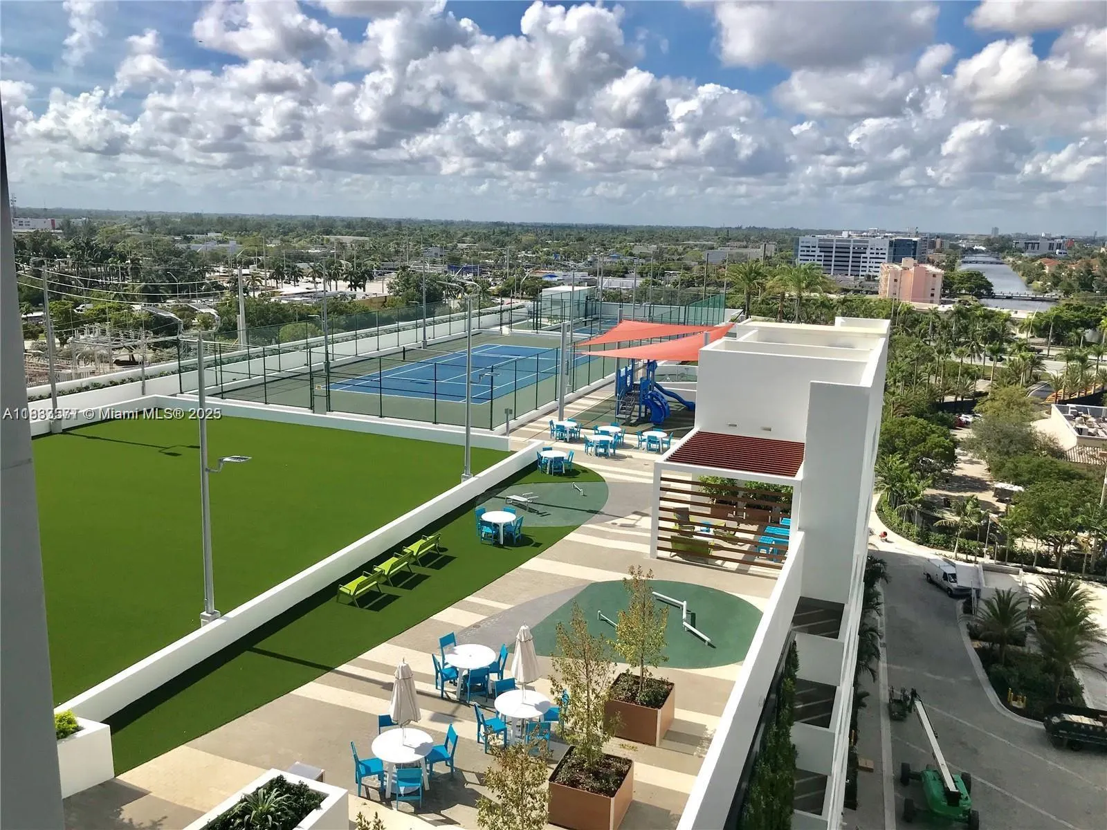 16385 Biscayne Blvd, #2702