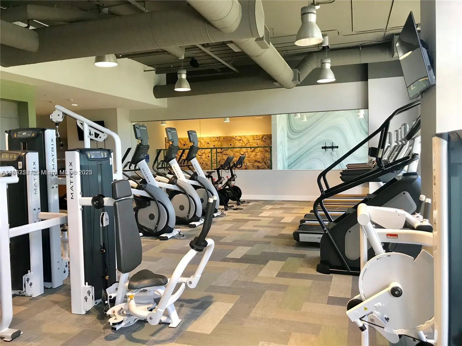 16385 Biscayne Blvd, #2702