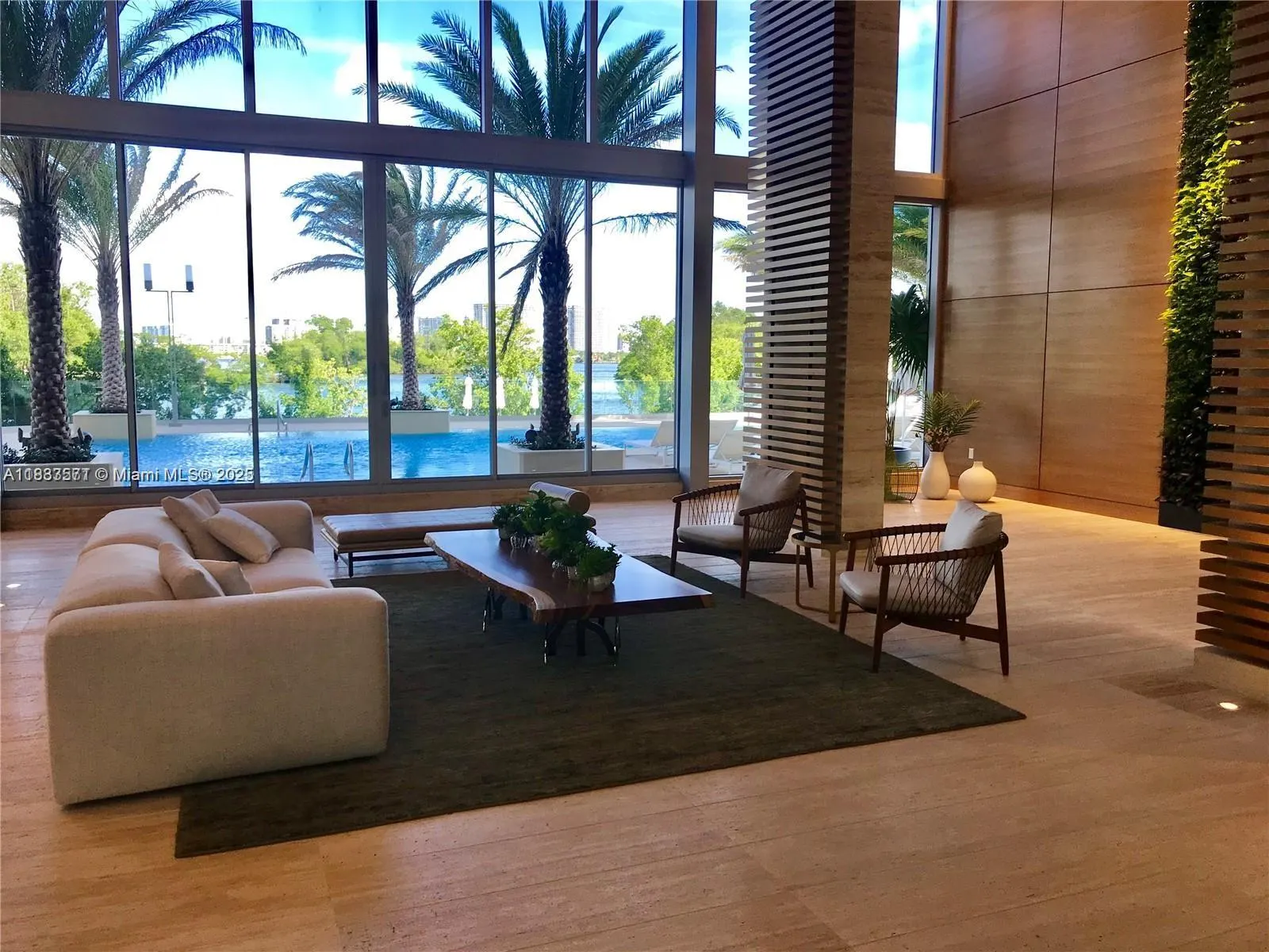 16385 Biscayne Blvd, #2702