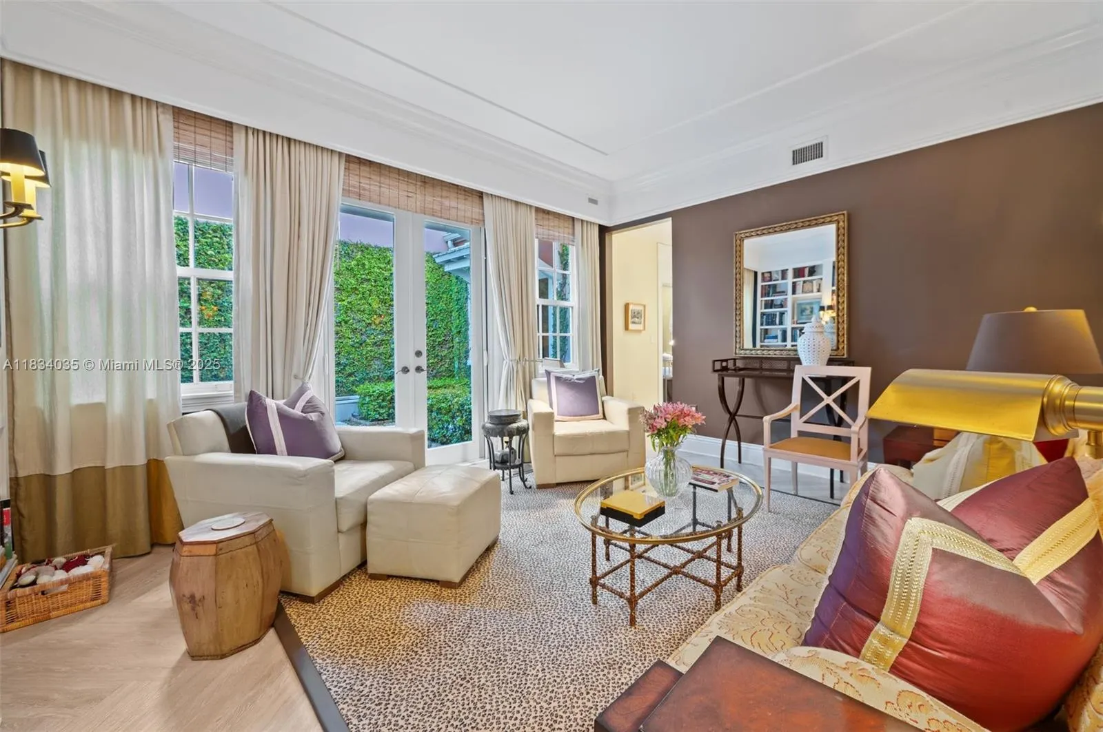 568 Loretto Ave, #11