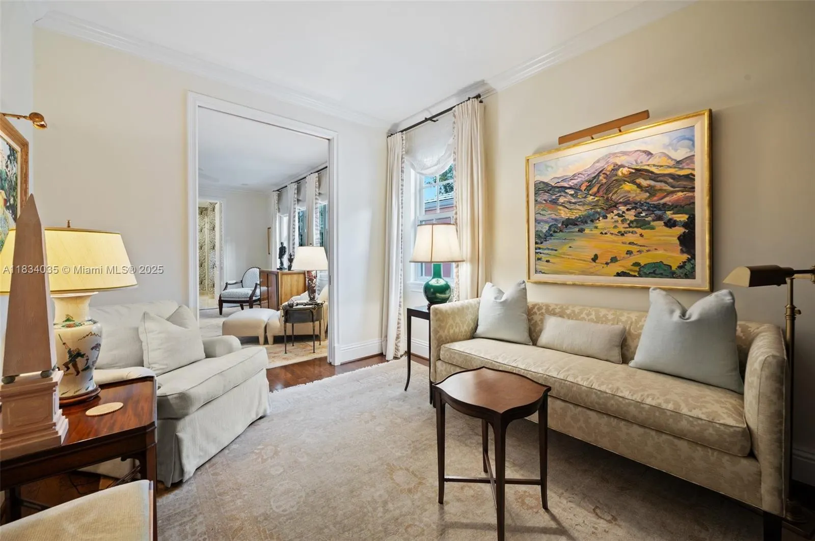 568 Loretto Ave, #11