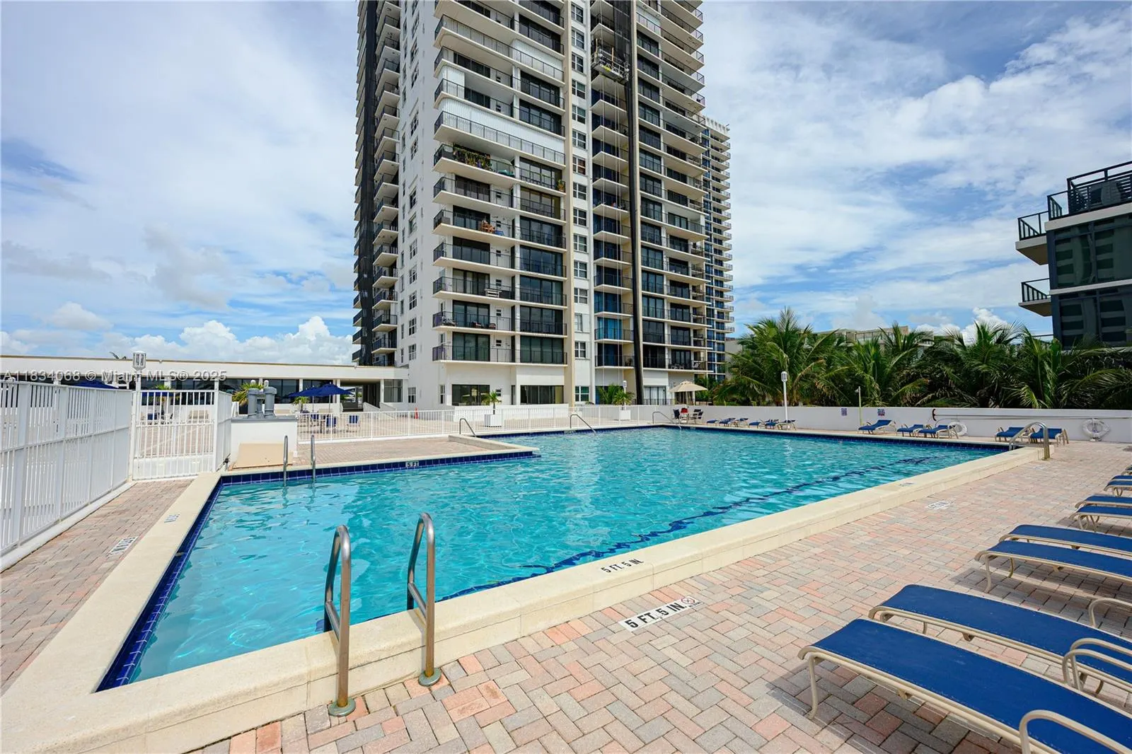 2201 S Ocean Dr, #2202