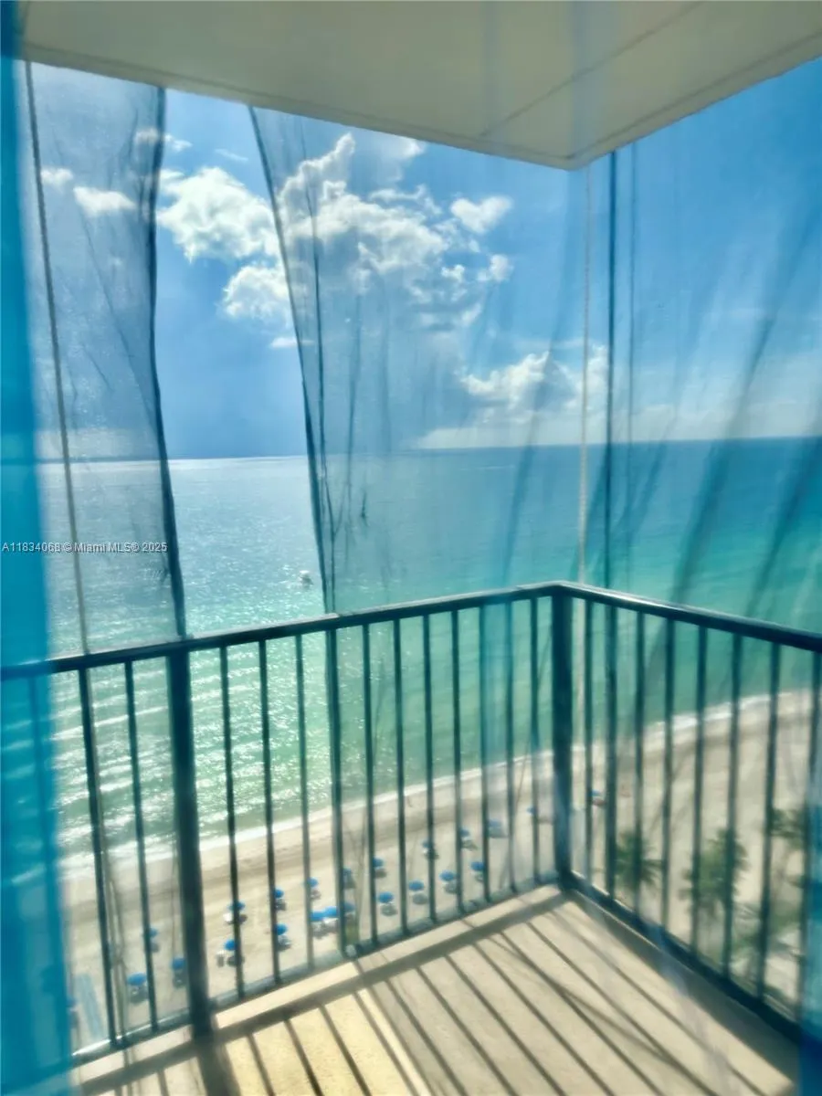 2201 S Ocean Dr, #2202