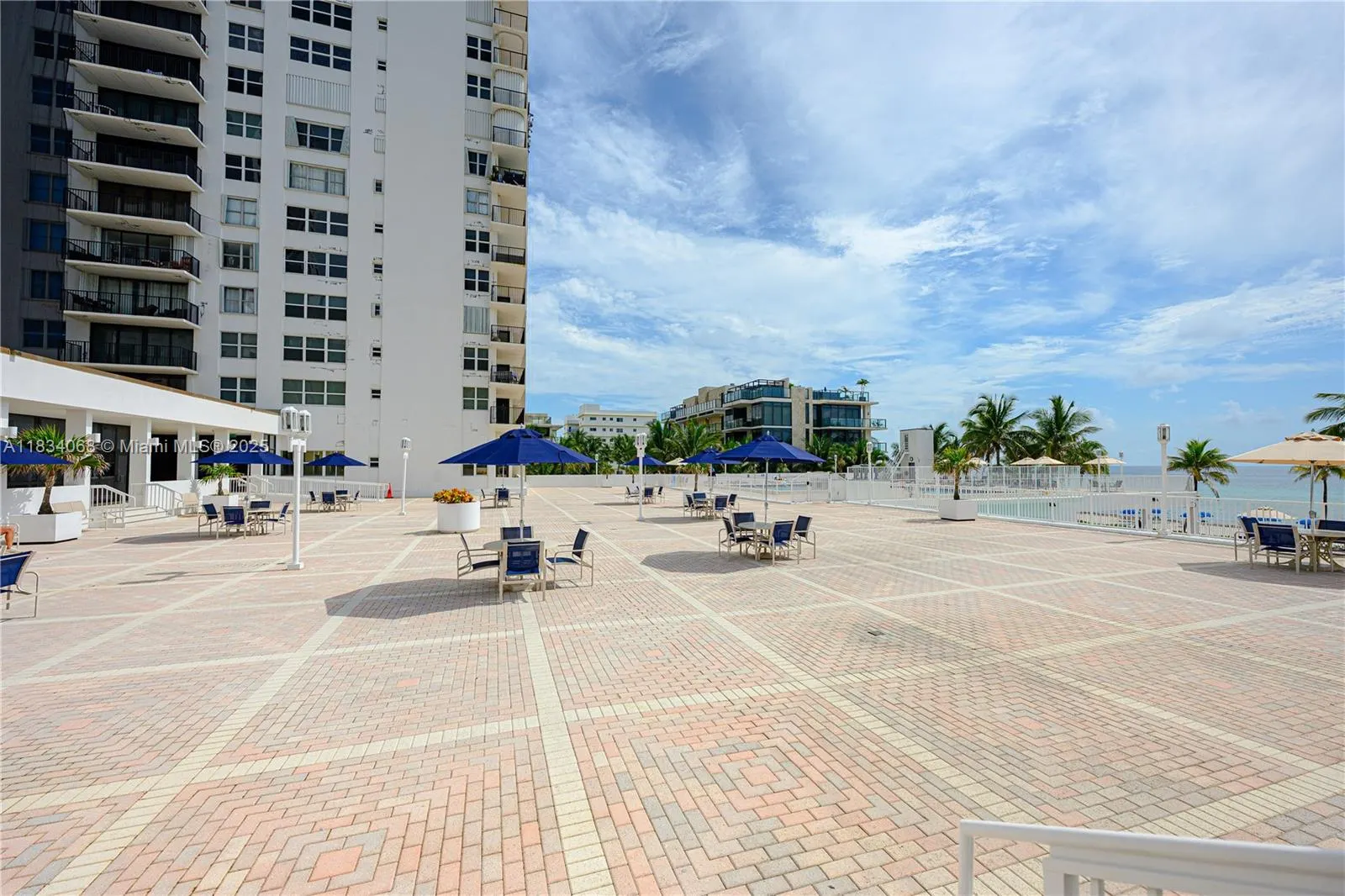 2201 S Ocean Dr, #2202