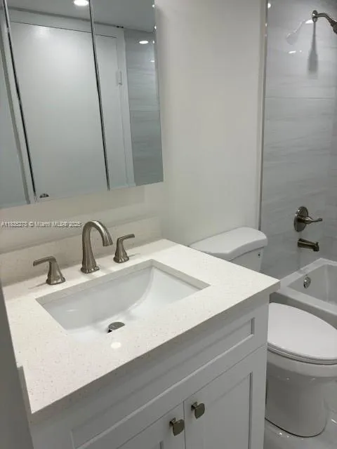 2154 W 60th St, #12215