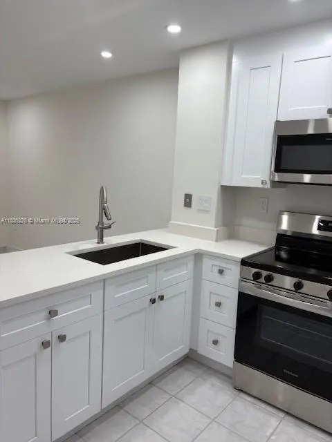 2154 W 60th St, #12215