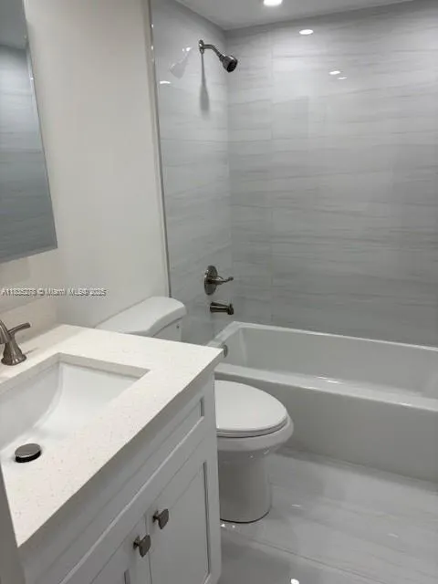 2154 W 60th St, #12215
