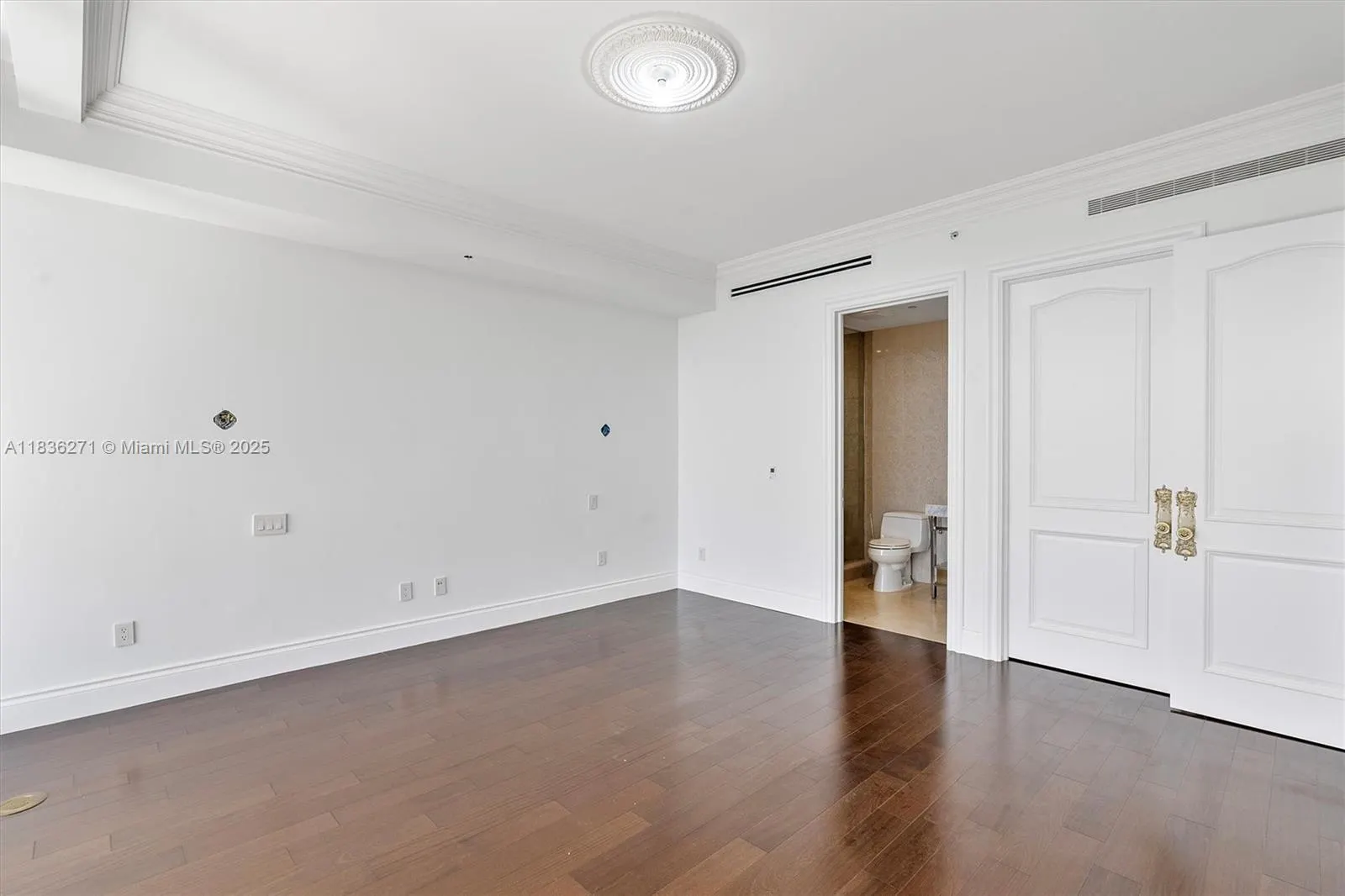 9701 Collins Ave, #802S