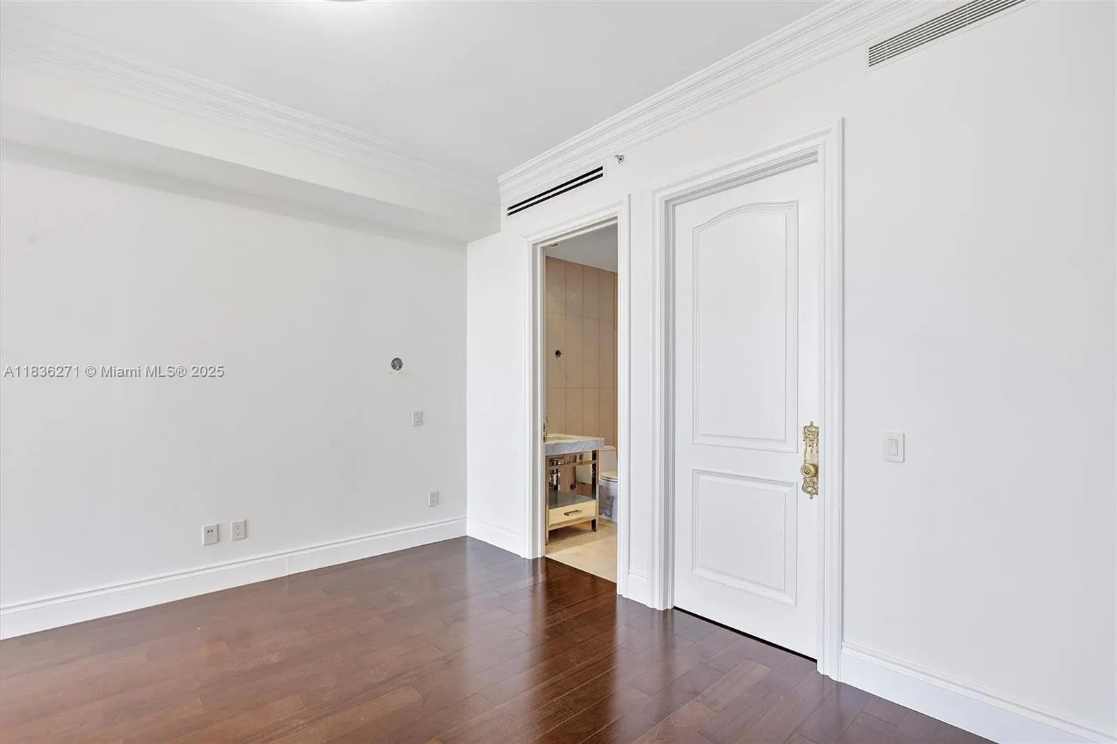 9701 Collins Ave, #802S