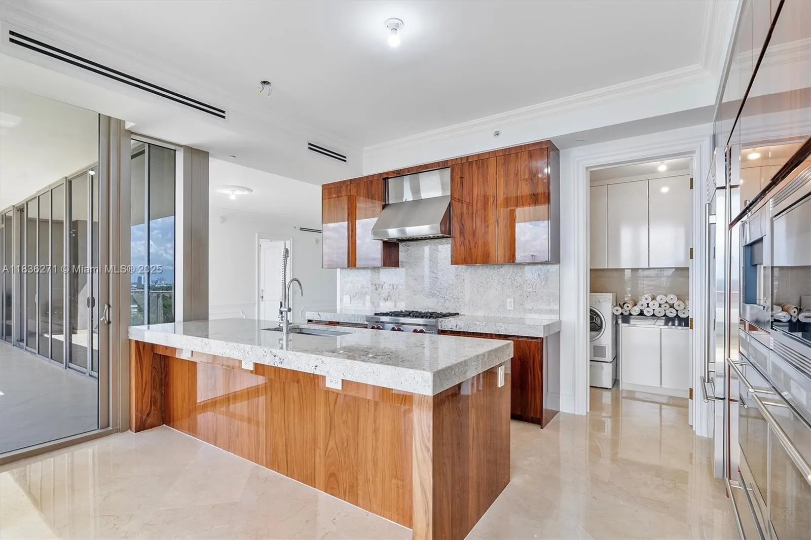 9701 Collins Ave, #802S