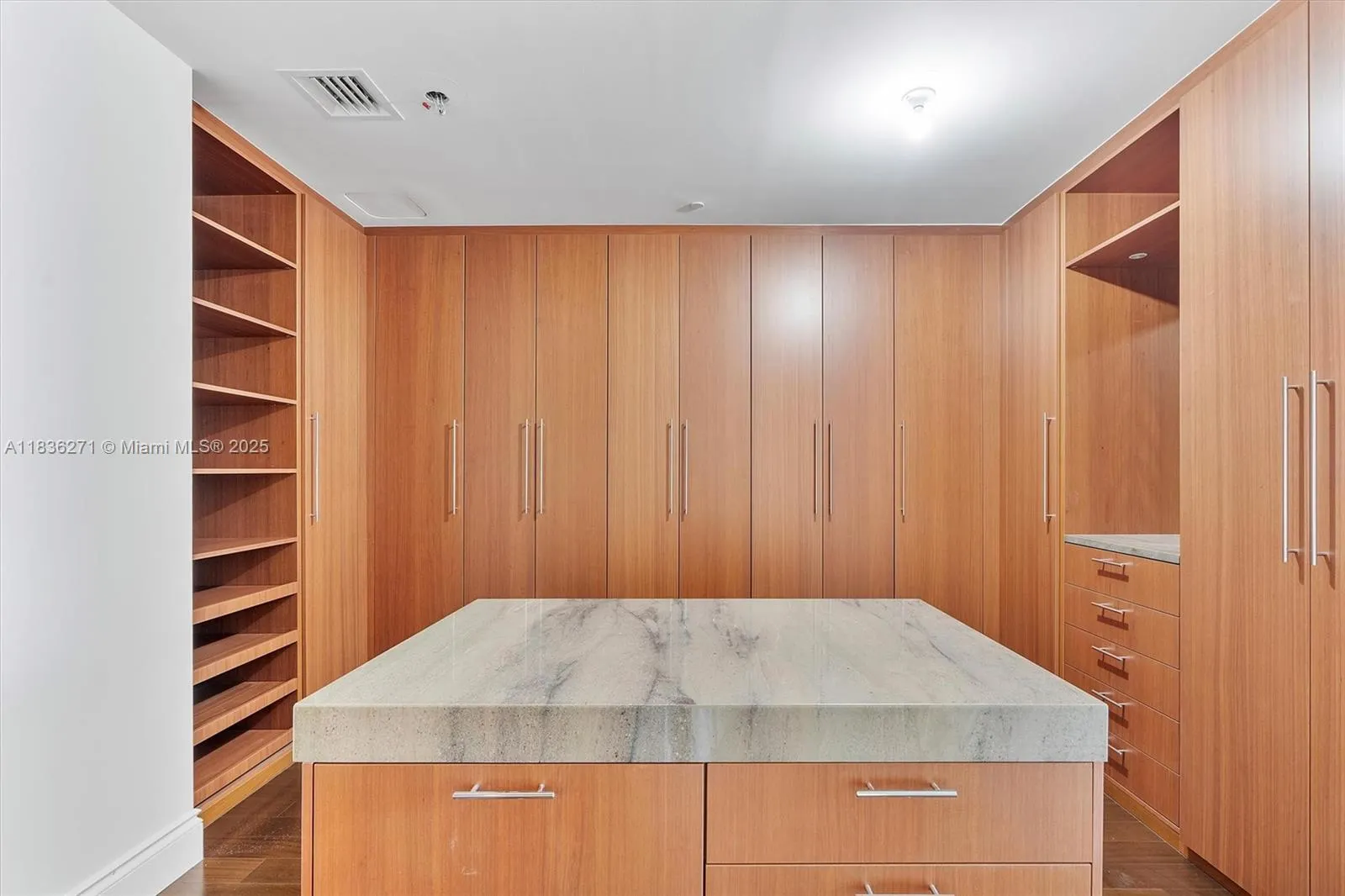 9701 Collins Ave, #802S