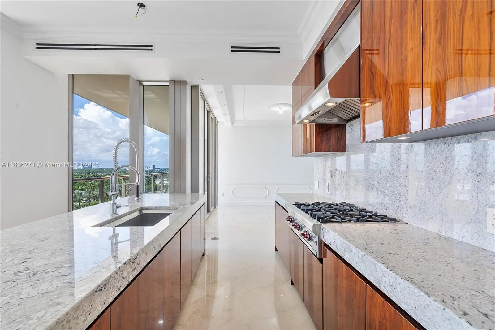 9701 Collins Ave, #802S