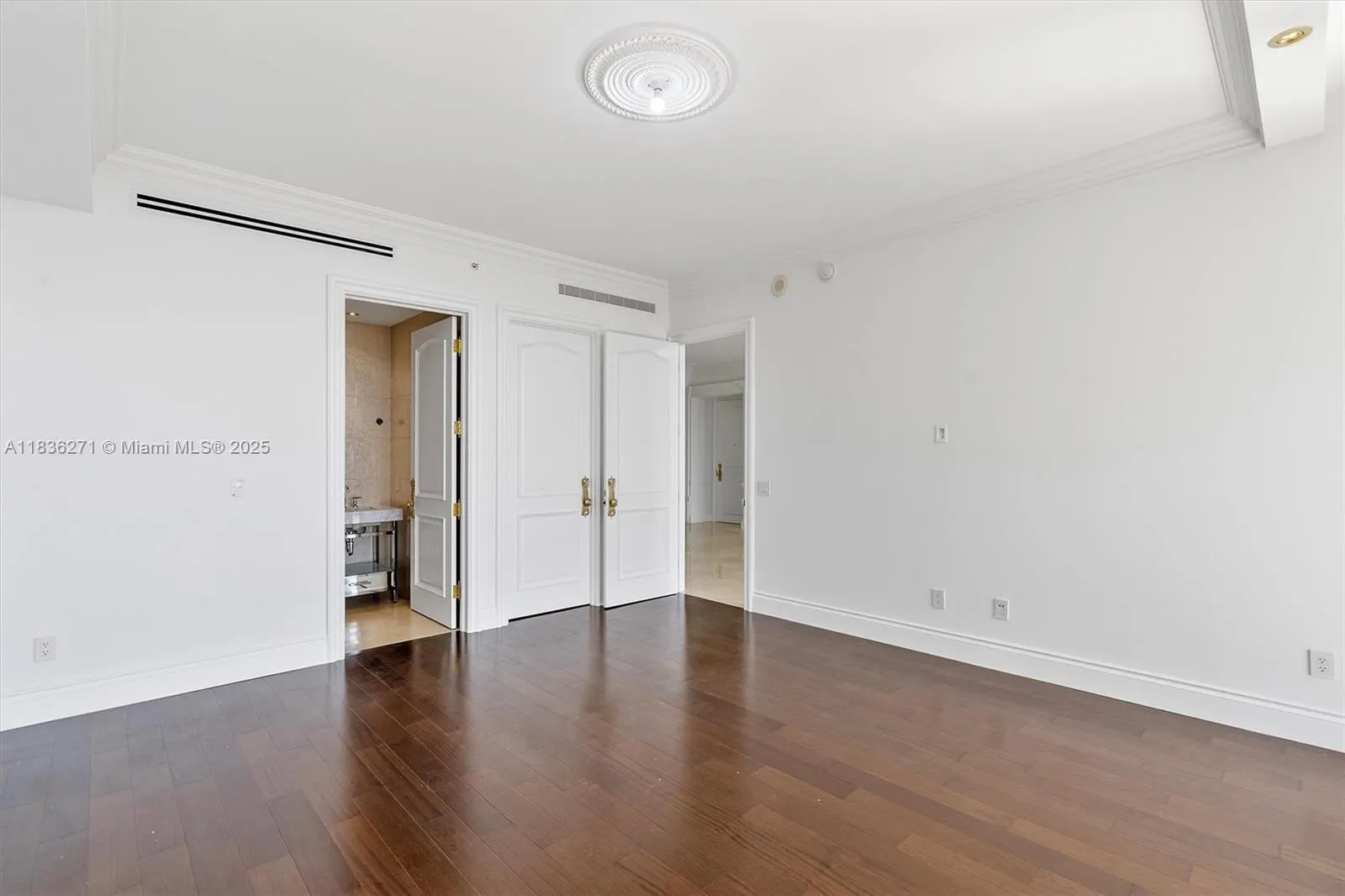 9701 Collins Ave, #802S