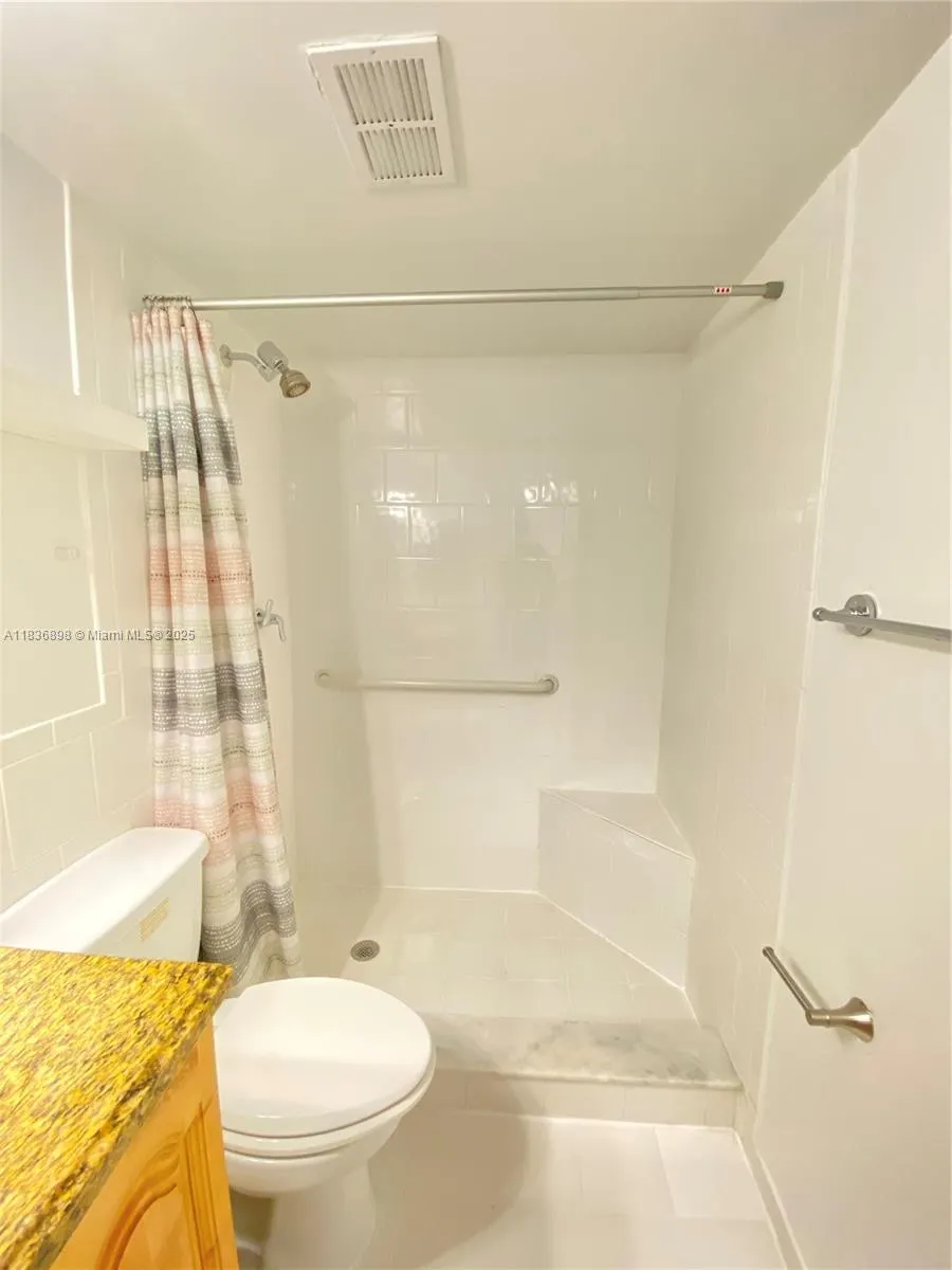 6900 N Kendall Dr, #A102