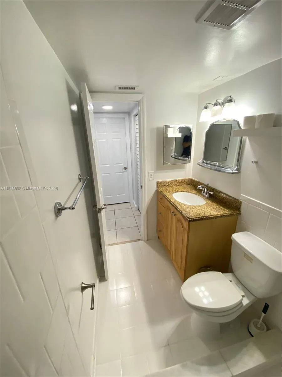 6900 N Kendall Dr, #A102