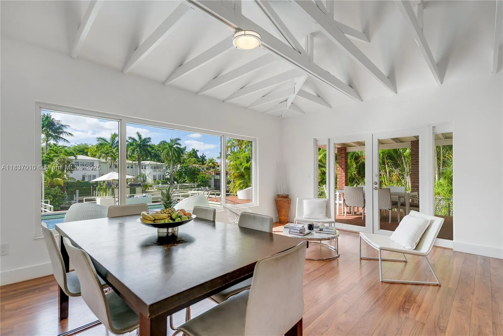 5308 Riviera Dr