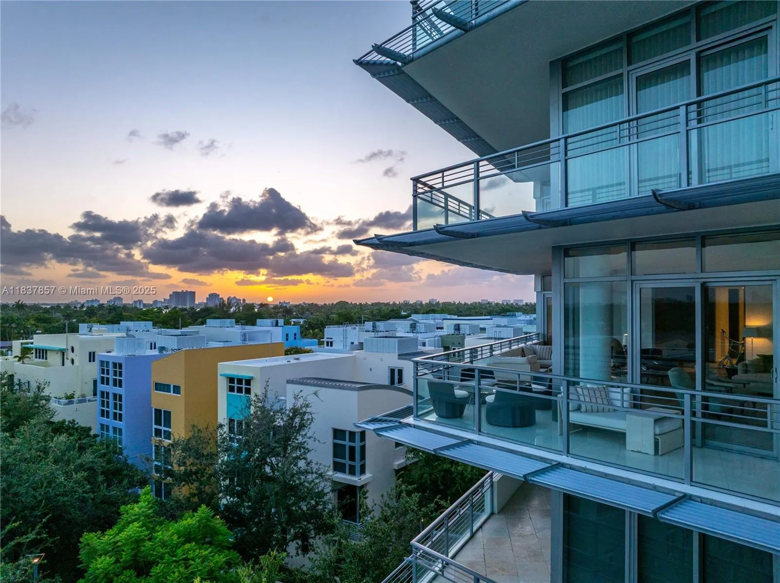 6101 Aqua Ave, #602