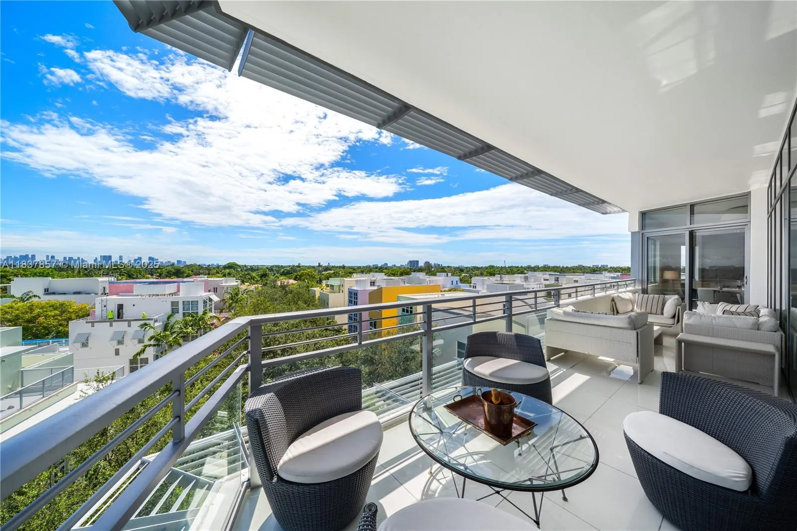 6101 Aqua Ave, #602