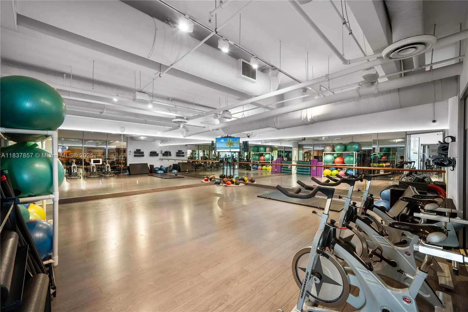 6101 Aqua Ave, #602