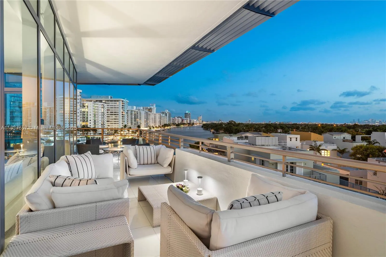 6101 Aqua Ave, #602