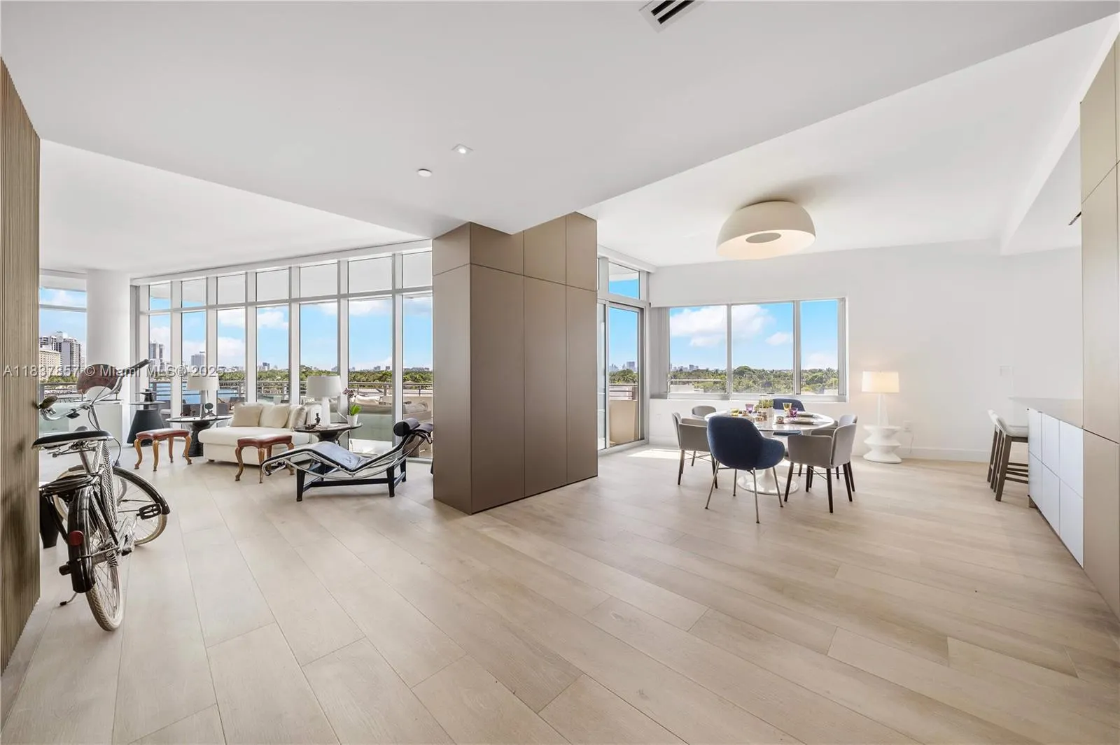 6101 Aqua Ave, #602