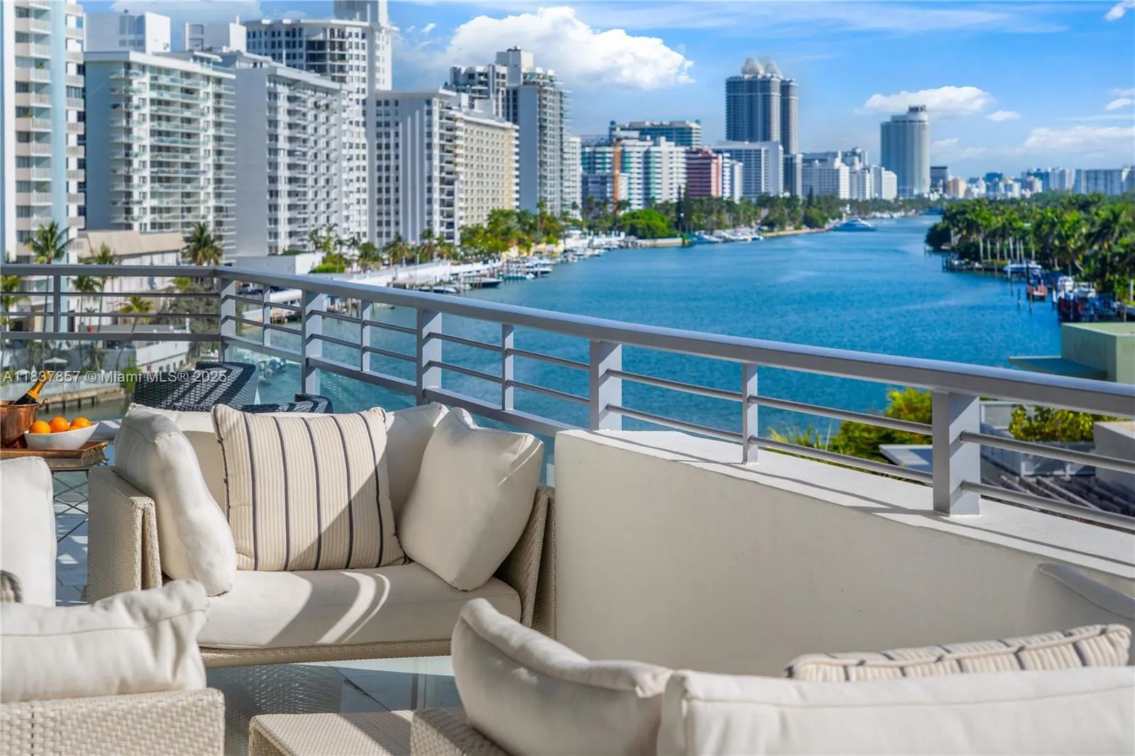 6101 Aqua Ave, #602