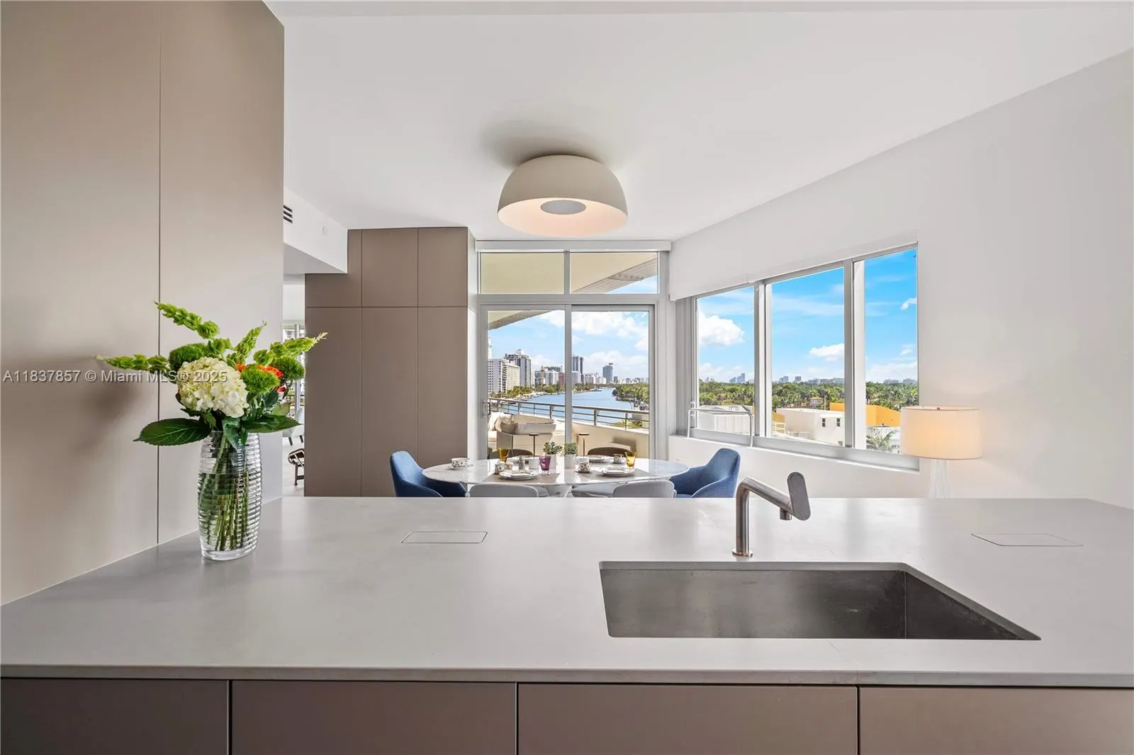 6101 Aqua Ave, #602