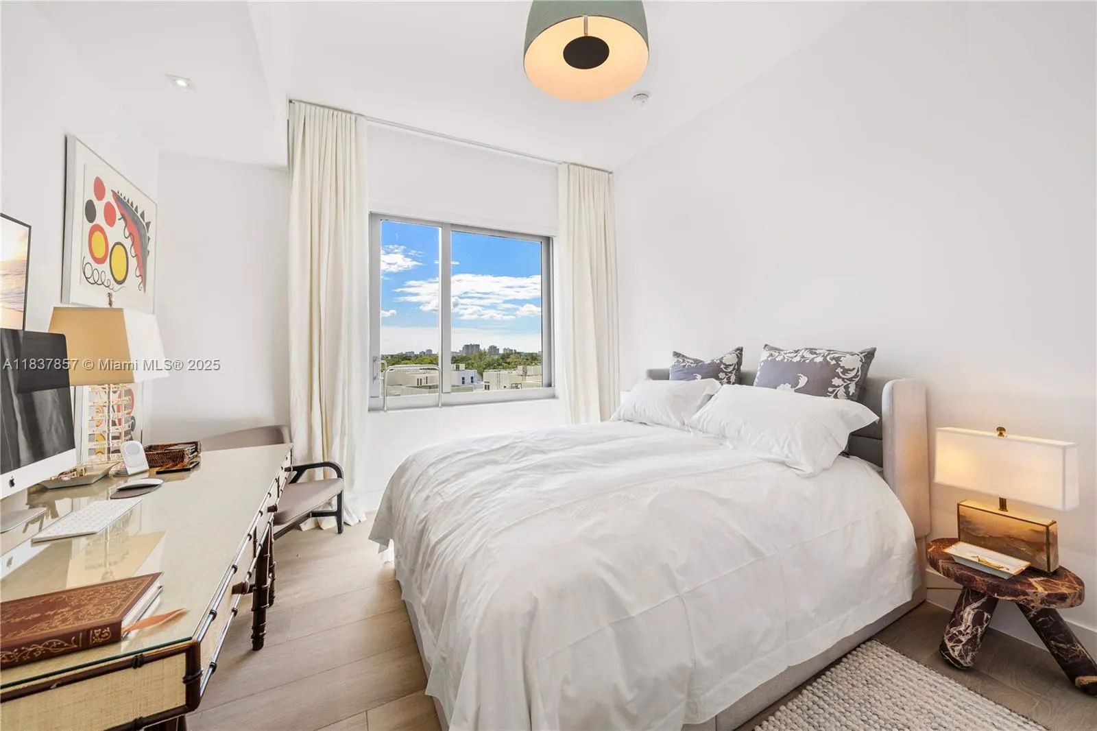 6101 Aqua Ave, #602
