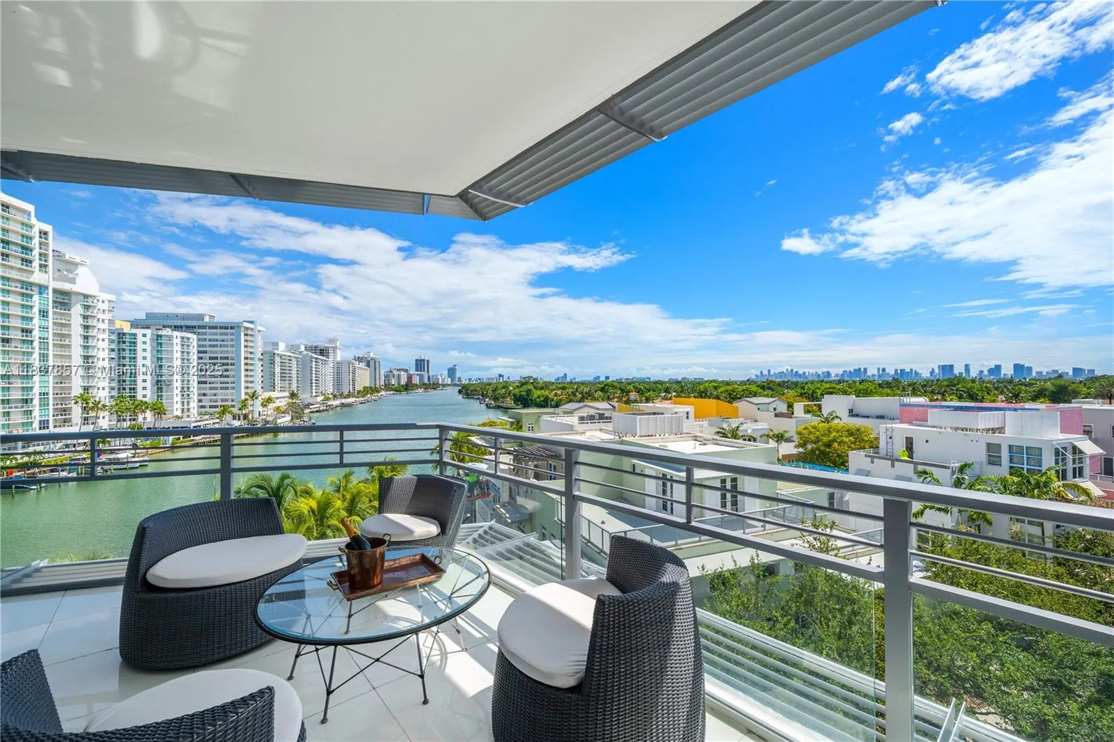 6101 Aqua Ave, #602