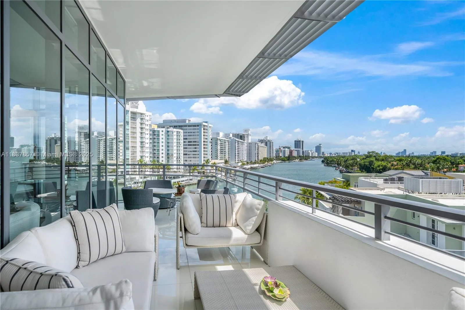 6101 Aqua Ave, #602