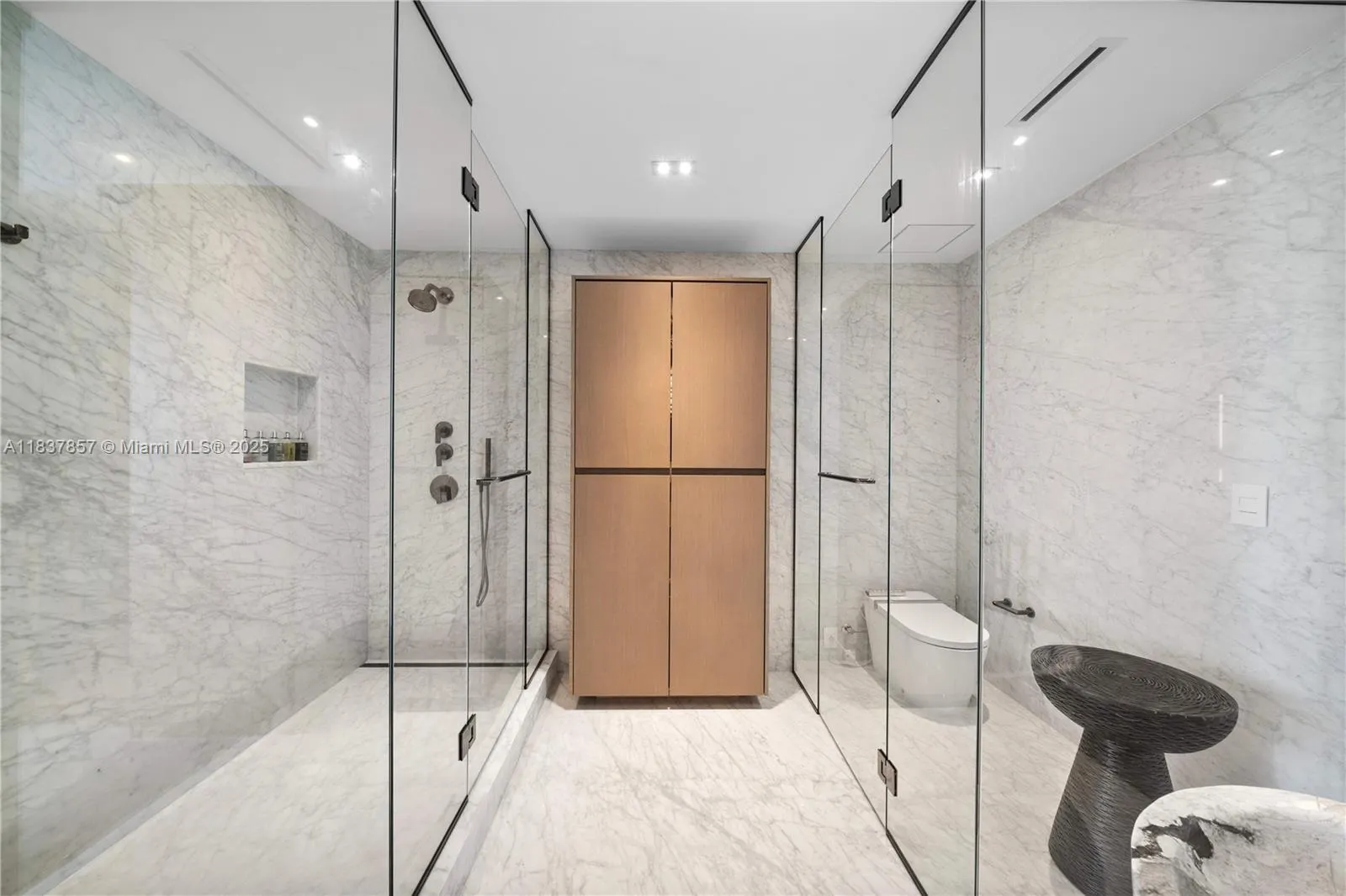 6101 Aqua Ave, #602