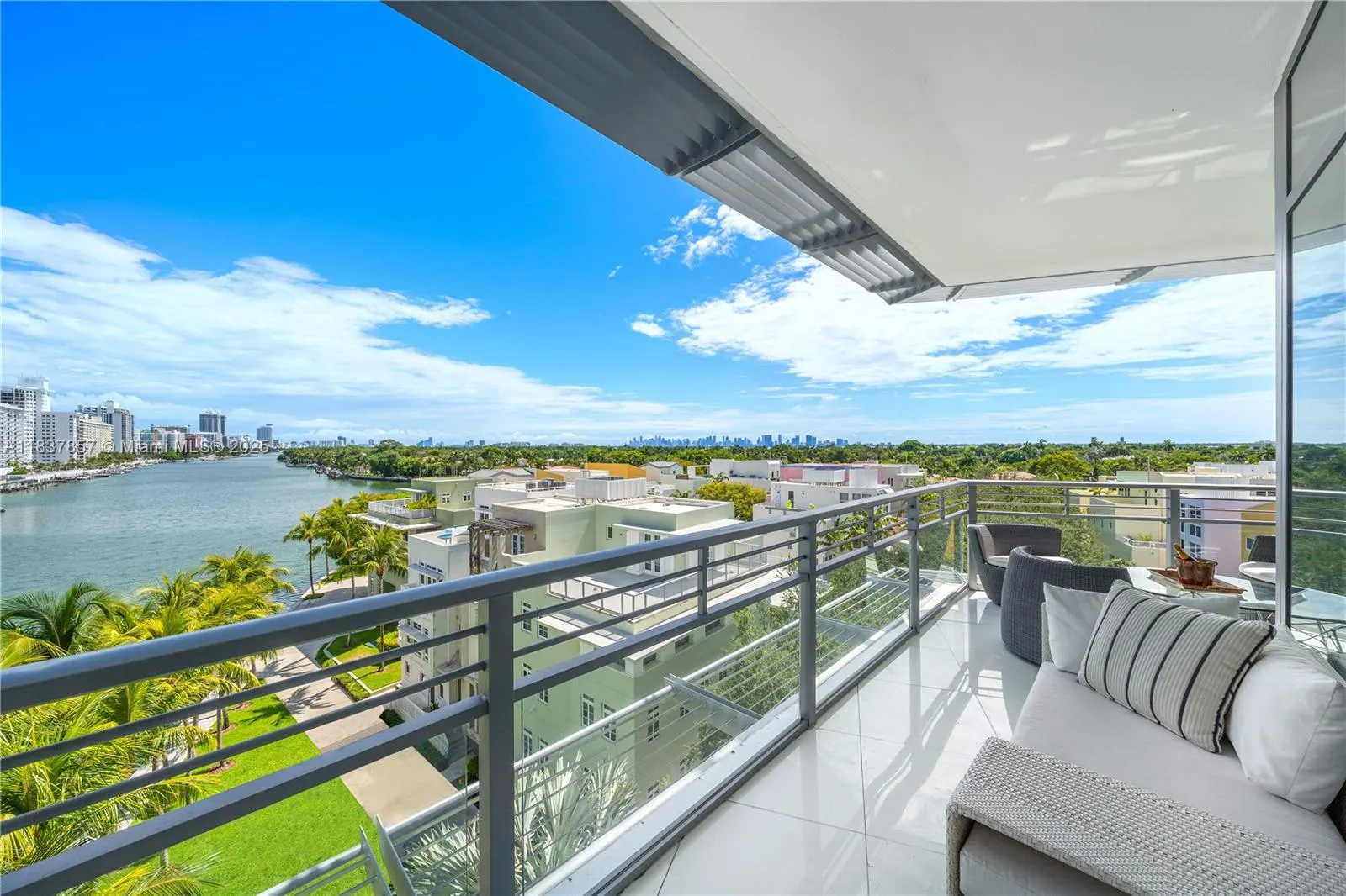 6101 Aqua Ave, #602