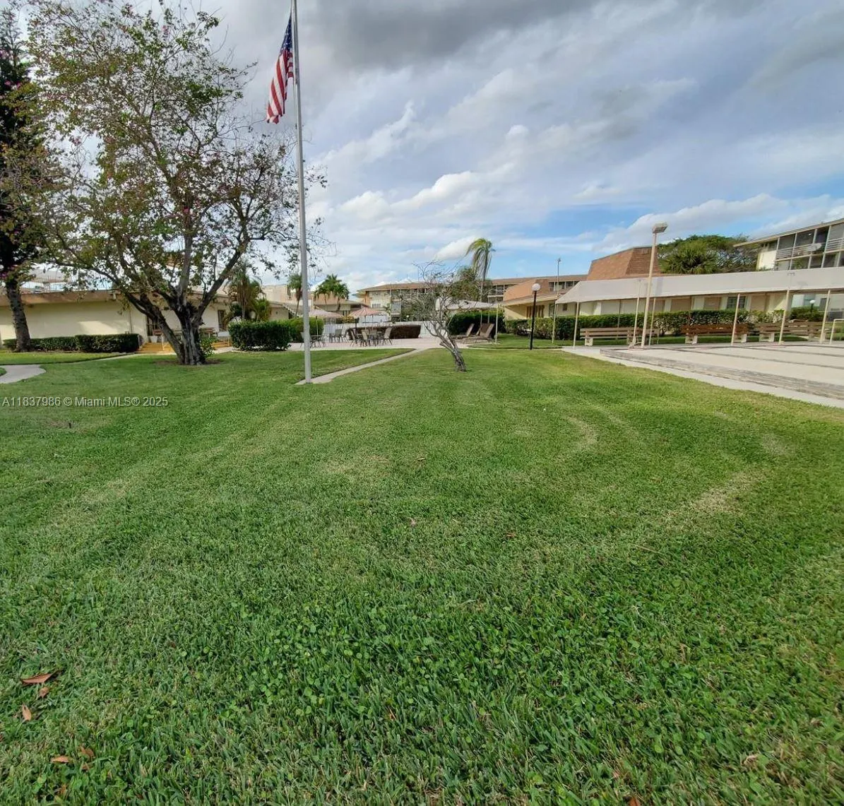 17050 NE 14th Ave, #208