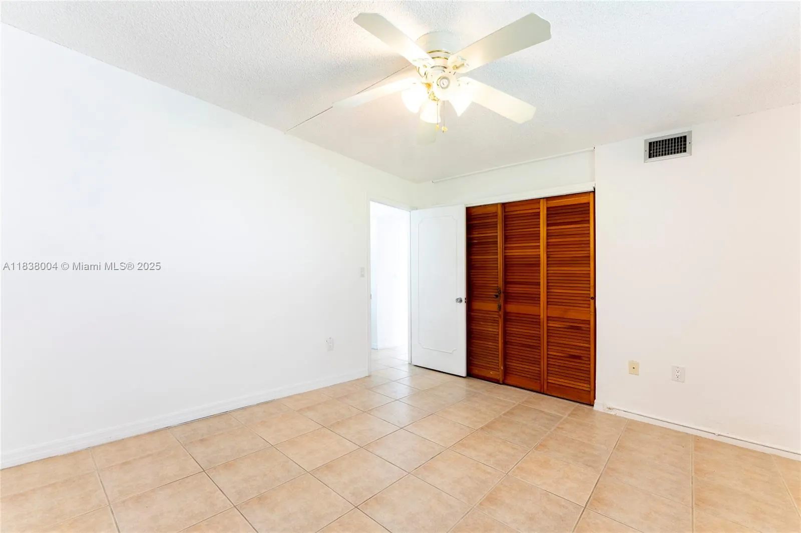 3551 NE 169th St, #411