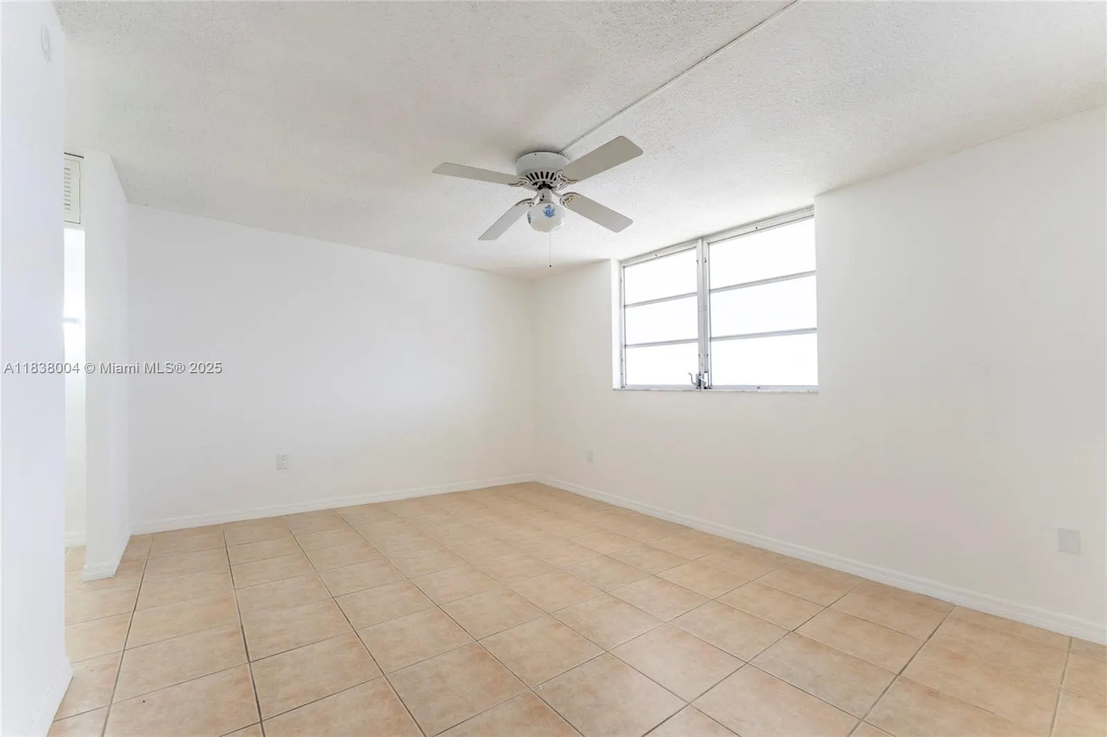 3551 NE 169th St, #411
