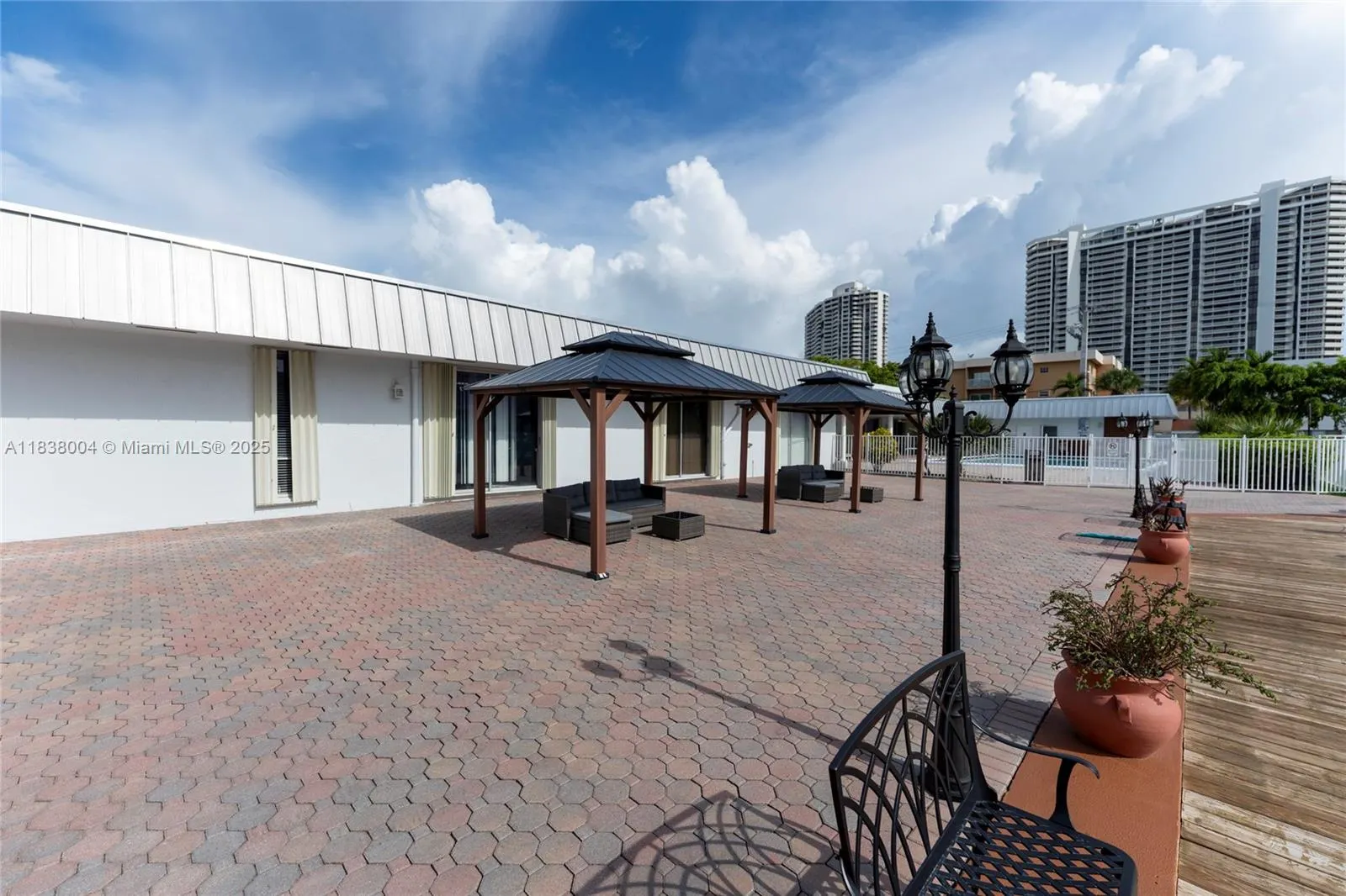 3551 NE 169th St, #411